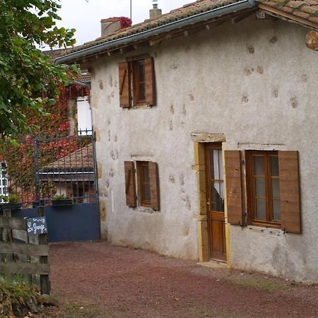 La Grange Villa Coutouvre Luaran gambar