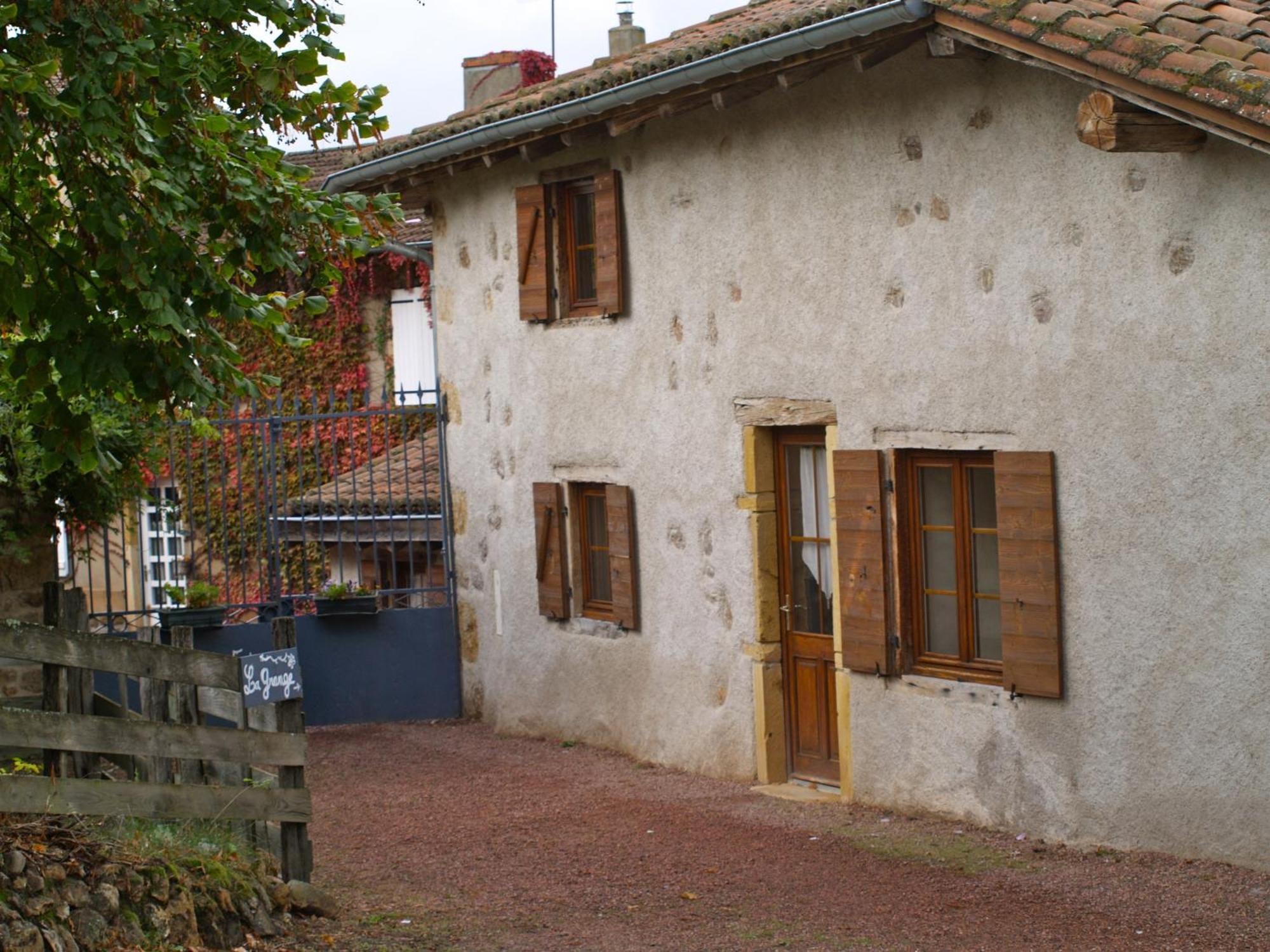 La Grange Villa Coutouvre Luaran gambar